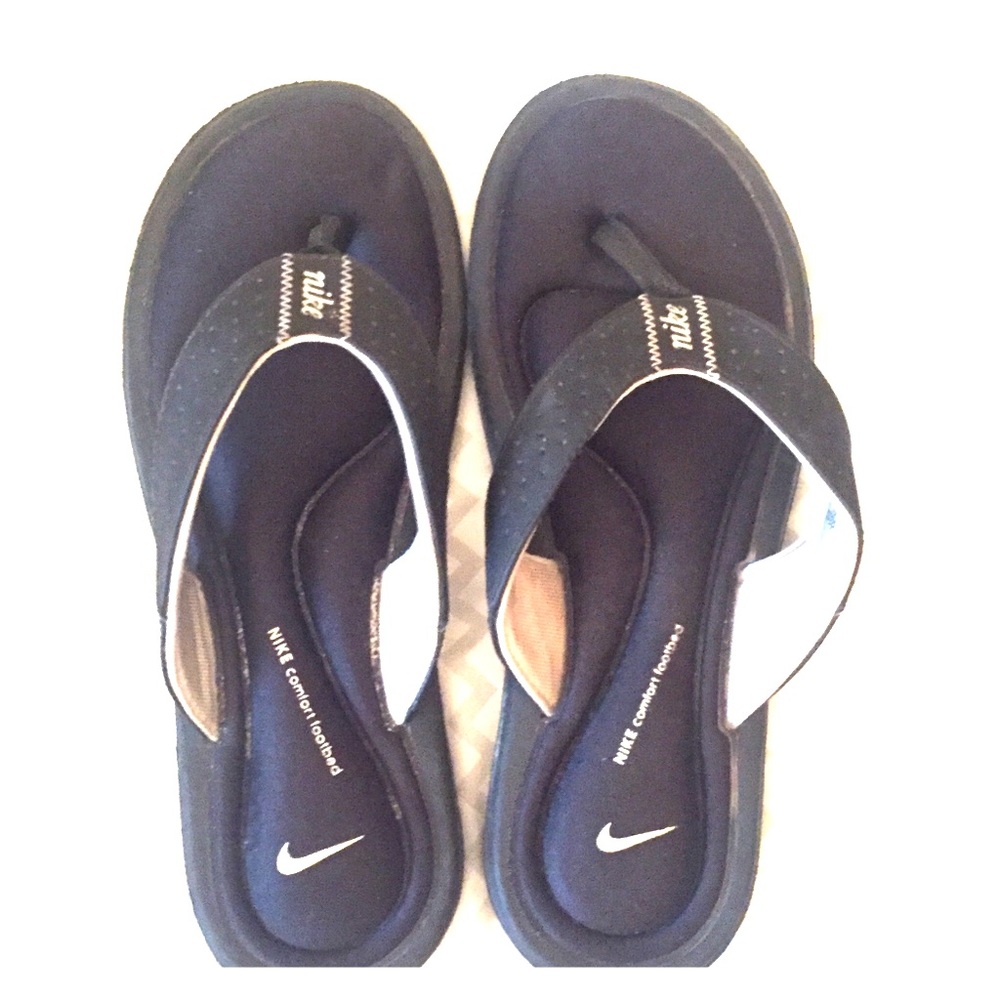 Memory foam Nike flip flops